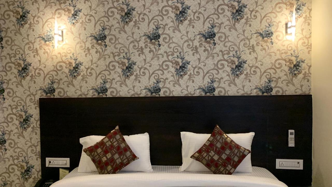 Hotel Singh'S By Wb Inn, Vashi, Navi Mumbai Eksteriør billede