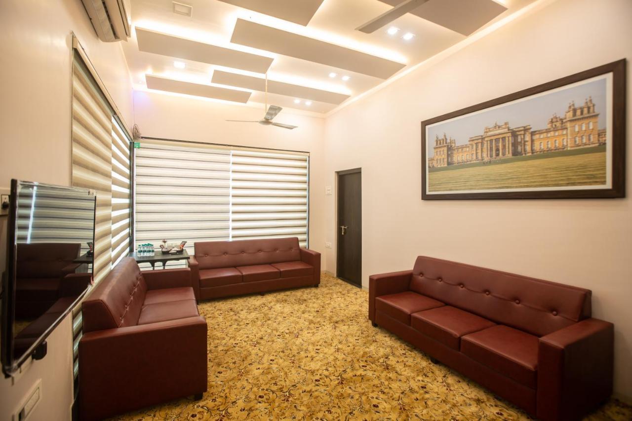 Hotel Singh'S By Wb Inn, Vashi, Navi Mumbai Eksteriør billede