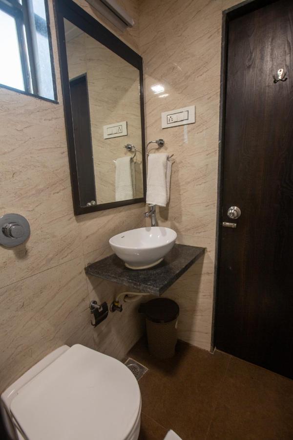 Hotel Singh'S By Wb Inn, Vashi, Navi Mumbai Eksteriør billede