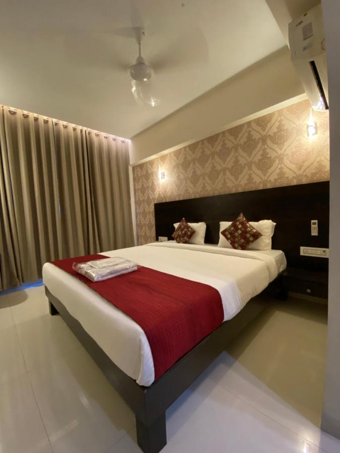 Hotel Singh'S By Wb Inn, Vashi, Navi Mumbai Eksteriør billede