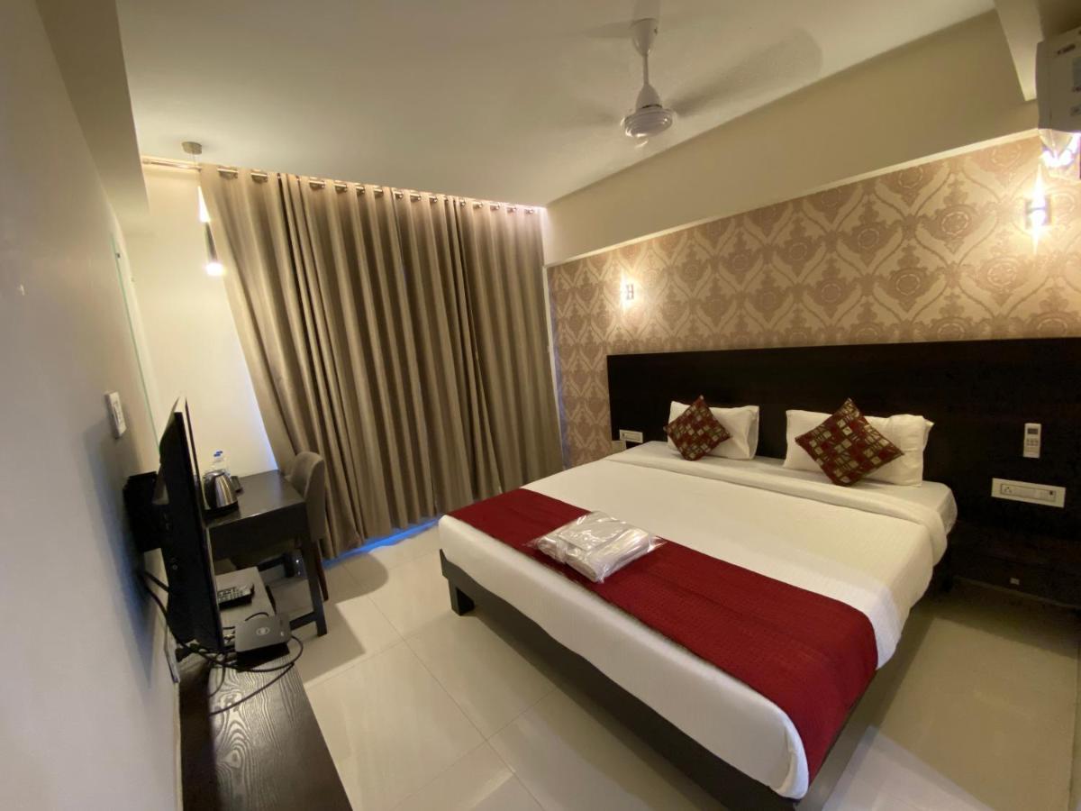 Hotel Singh'S By Wb Inn, Vashi, Navi Mumbai Eksteriør billede