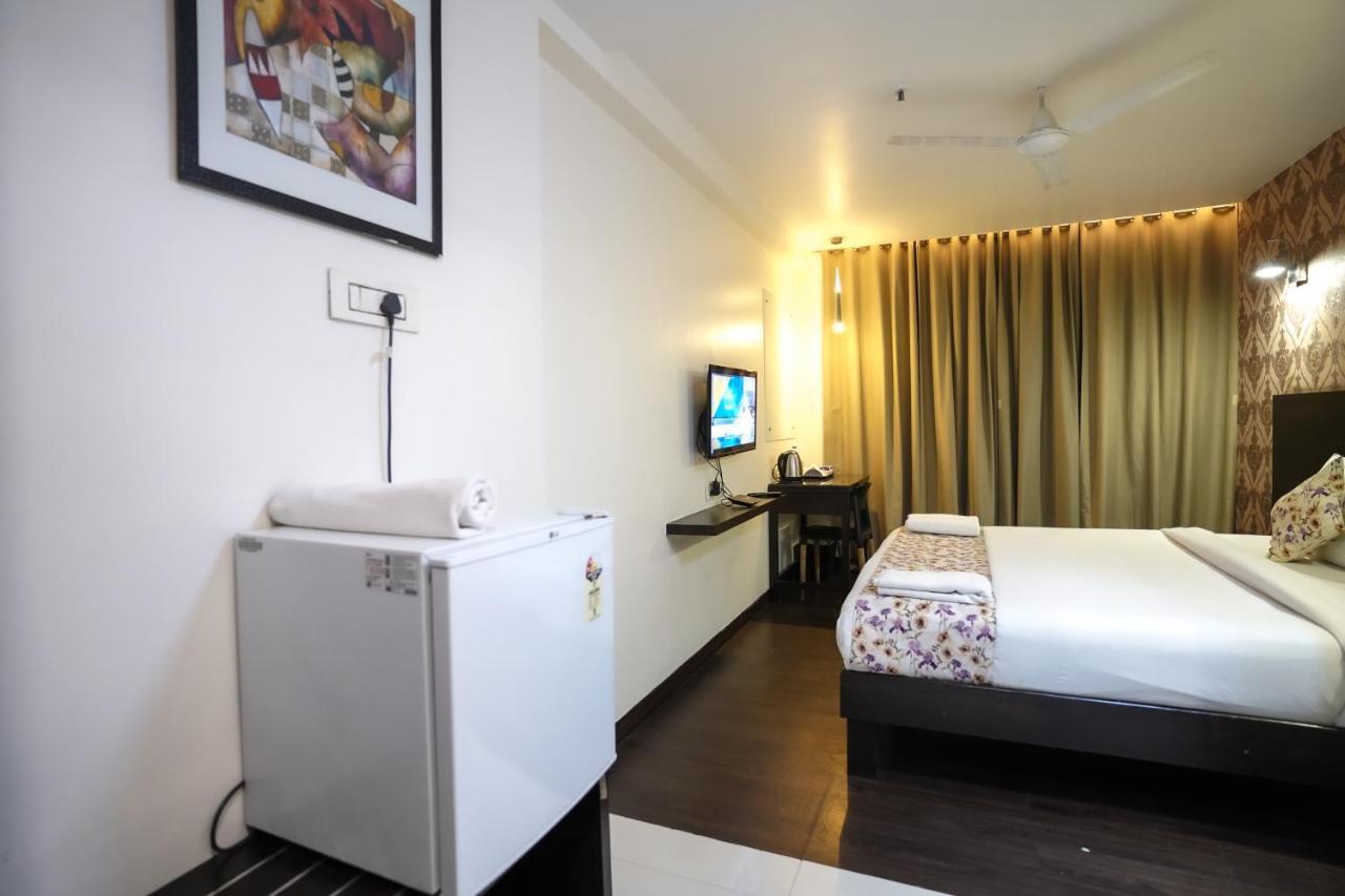 Hotel Singh'S By Wb Inn, Vashi, Navi Mumbai Eksteriør billede